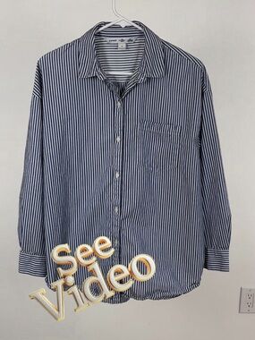 👛(ANY 2/$20) OLD NAVY Boyfriend Narrow Striped Blue and White Button-Down Shirt